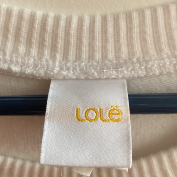 White Lolë sweater, size small. - Picture 2 of 3